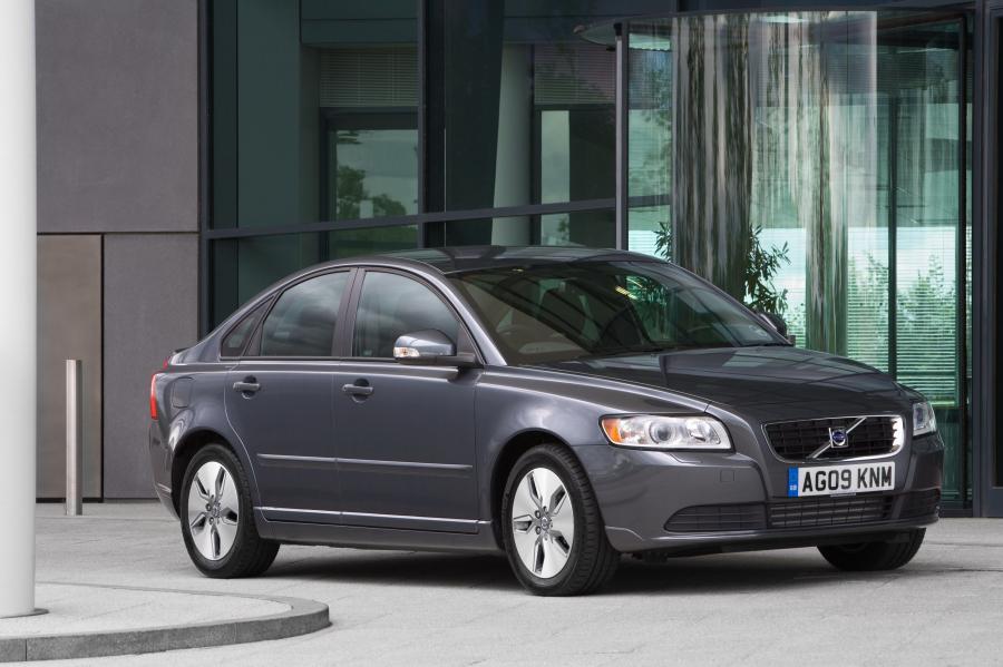  Volvo S40 2008 года  (фото 33 из 105)